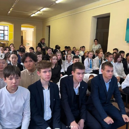 Беседа с детьми и родителями на тему интернет-мошенничества и кибербуллинга с участием сотрудников полиции
